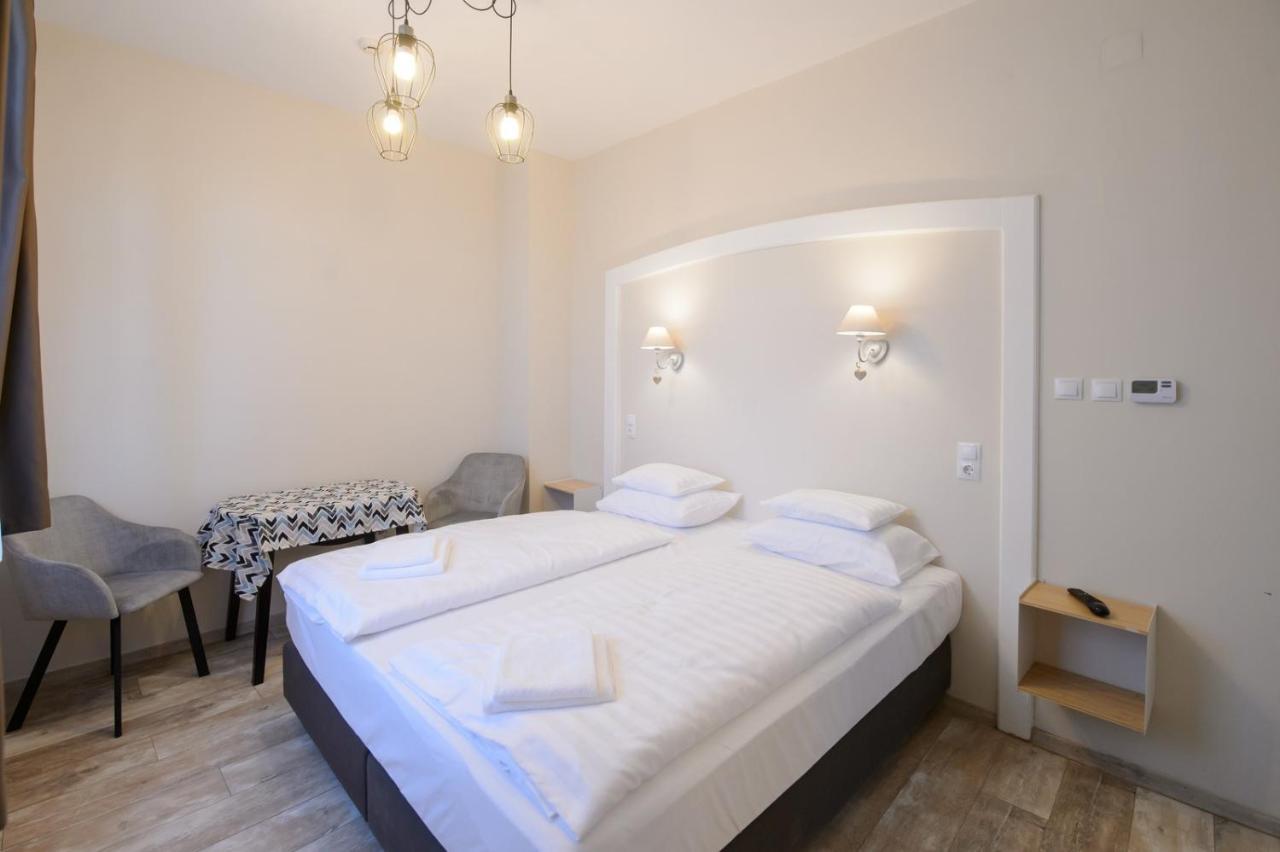 Illaberek Panzio Otel Eğri Dış mekan fotoğraf