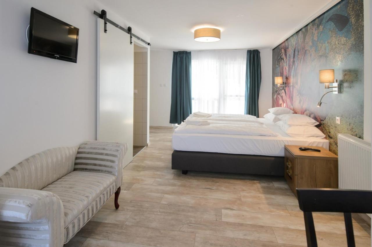 Illaberek Panzio Otel Eğri Dış mekan fotoğraf