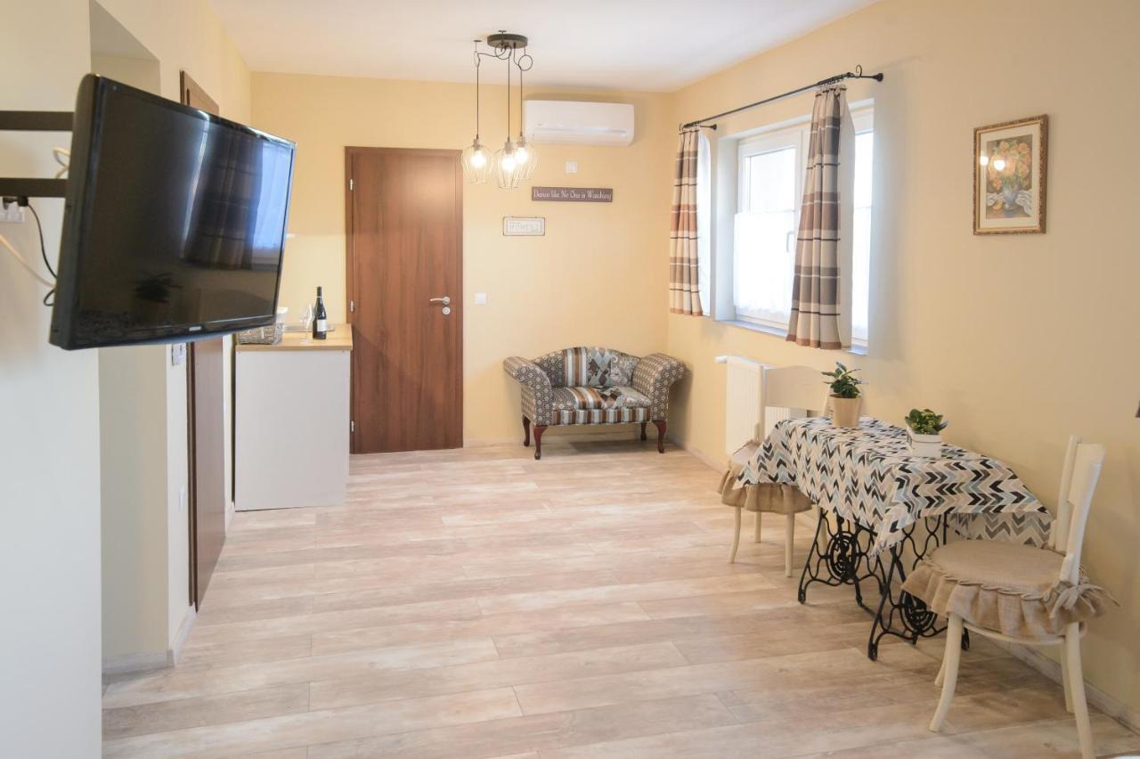 Illaberek Panzio Otel Eğri Dış mekan fotoğraf